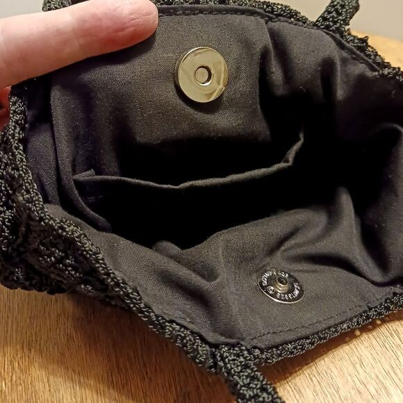 VINTAGE Crochet Purse Magnetic Snap Closure Lined Pocket Black Small 8" x 8" - Picture 3 of 7
